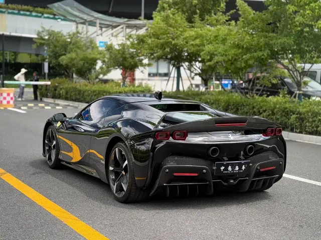 Ferrari SF90 — Фото автомобиля 6