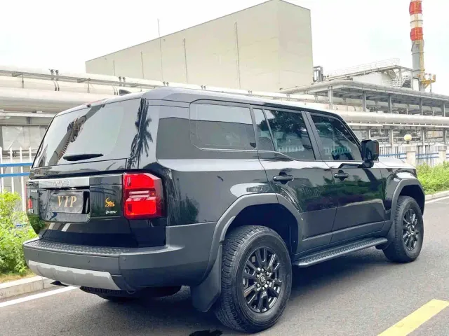 Toyota Prado — Фото автомобиля 7
