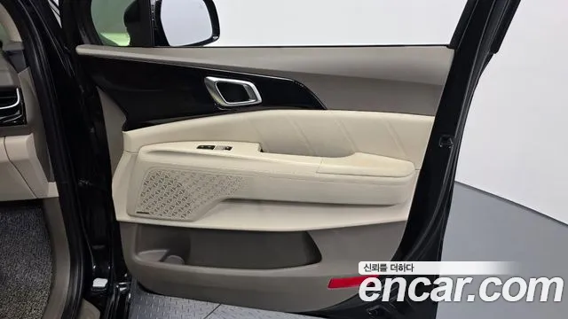 Kia Carnival 4th Gen — Фото автомобиля 14