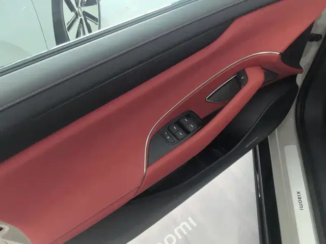 Xiaomi SU7 — Фото автомобиля 7