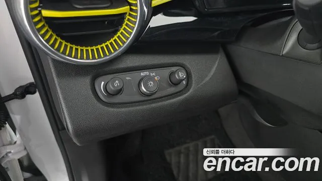ChevroletGMDaewoo Trax Trax Кроссовер — Фото автомобиля 14