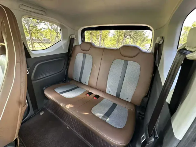 Wuling Hongguang Mini EV — Фото автомобиля 11