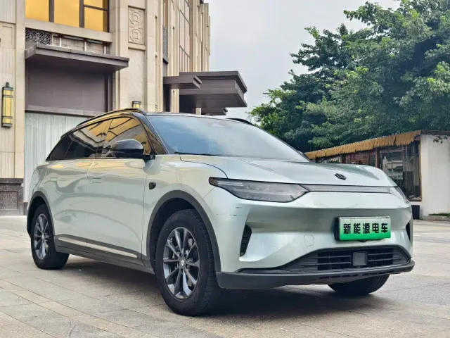 Leapmotor C11 — Фото автомобиля 3