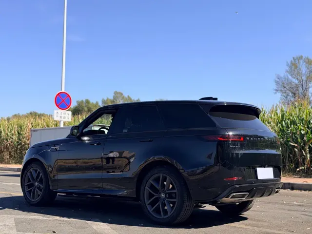 Land Rover Range Rover Sport — Фото автомобиля 14