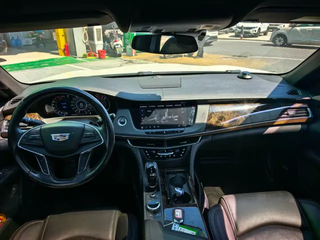 Cadillac CT6 — Фото автомобиля 10
