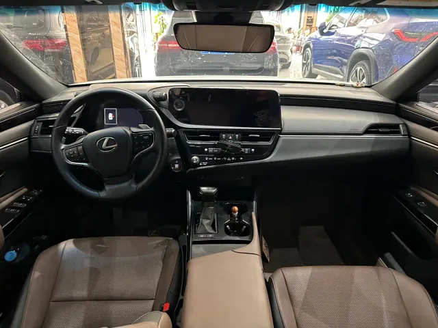 Lexus ES — Фото автомобиля 5
