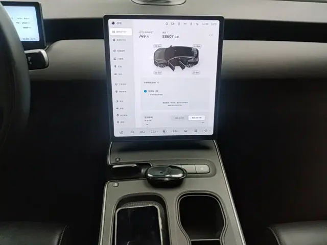 Nio ET5 Touring — Фото автомобиля 12