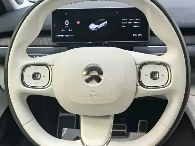 Nio ES7 — Фото автомобиля 10