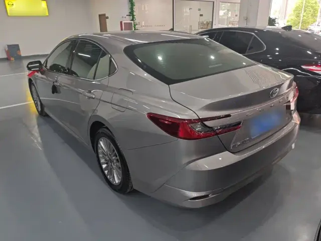 Toyota Camry — Фото автомобиля 4