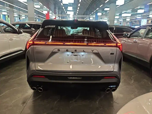 Geely Boyue — Фото автомобиля 5