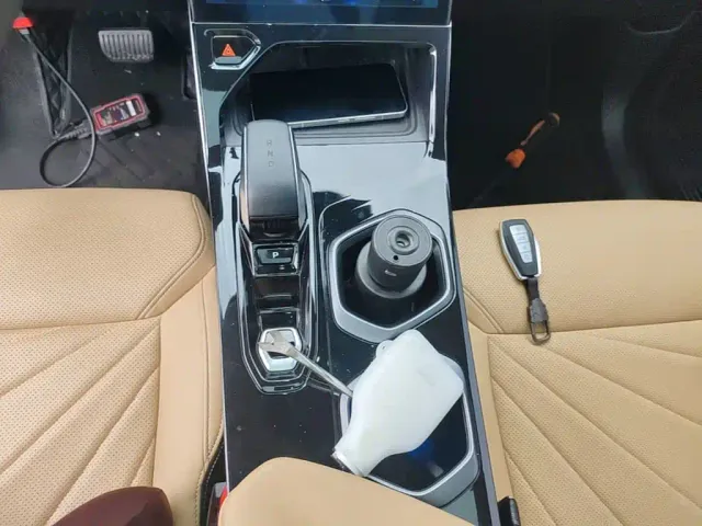 Geely Boyue L 2023 1.5TD DCT Premium — Фото автомобиля 13
