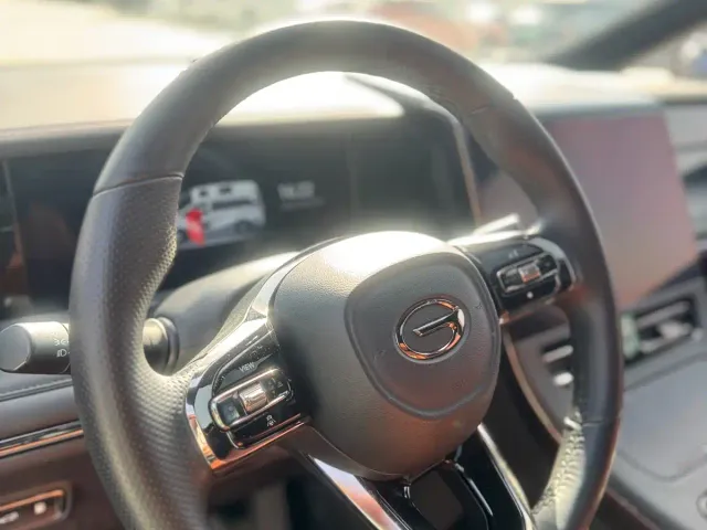 GAC Trumpchi E9 — Фото автомобиля 10