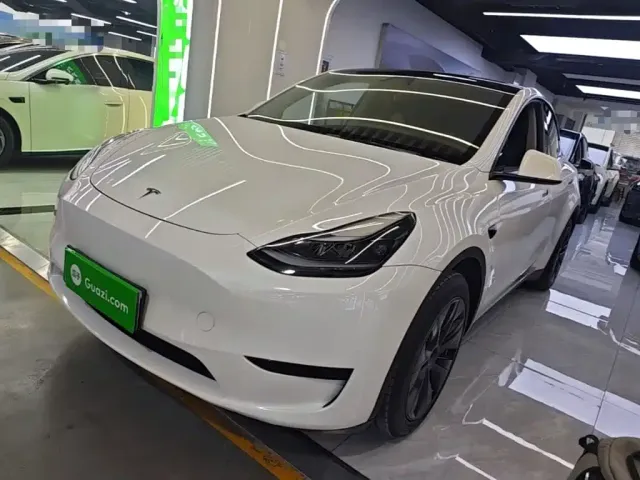 Фотография автомобиля — Tesla Model Y