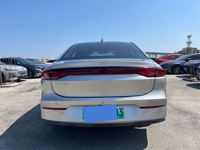 GAC Aion S — Фото автомобиля 8