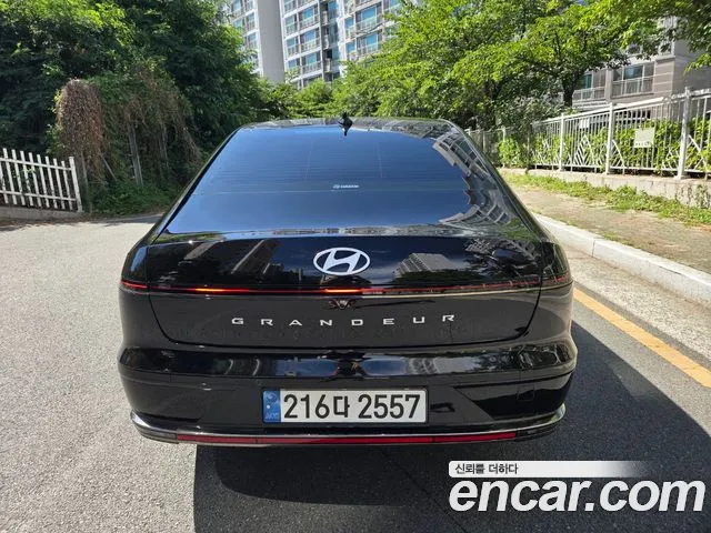 Hyundai Grandeur Grandeur (GN7) 2.5 Бензин 2WD — Фото автомобиля 4