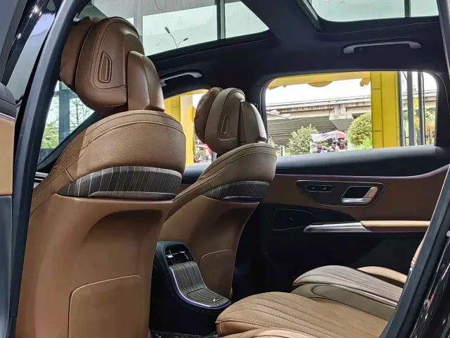 Mercedes-Benz E-Class — Фото автомобиля 13