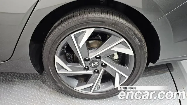 Hyundai Avante CN7 — Фото автомобиля 21