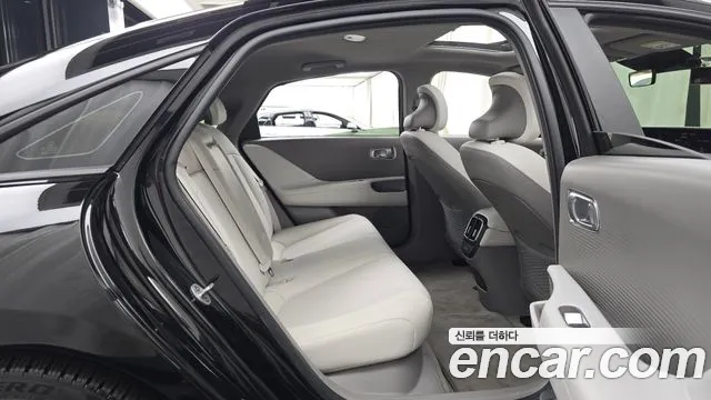 Hyundai Ioniq 6 — Фото автомобиля 17