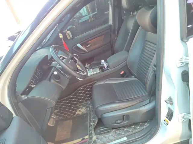 Land Rover Discovery Sport — Фото автомобиля 14