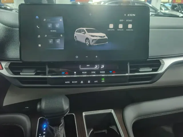 Toyota Granvia — Фото автомобиля 10