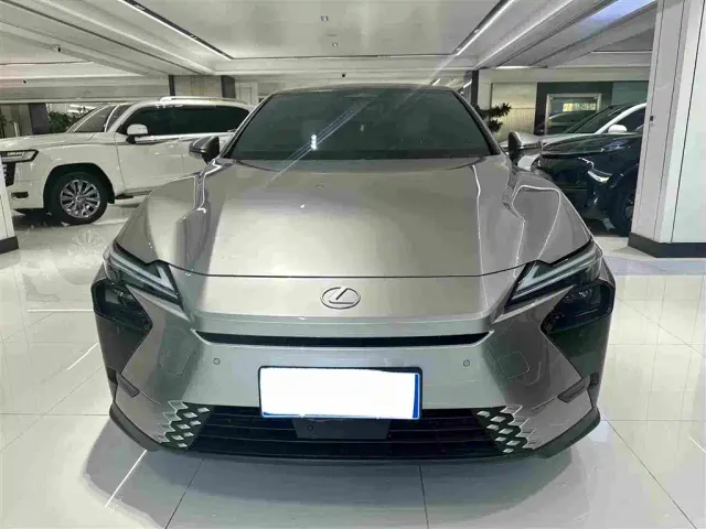 Lexus ES — Фото автомобиля 2