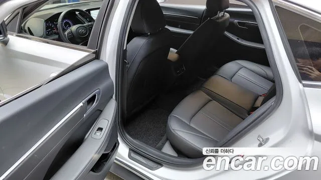 Hyundai Sonata Sonata (DN8) 2.0 LPG(Для проката) — Фото автомобиля 11
