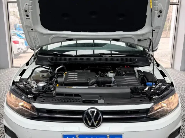 Volkswagen Polo — Фото автомобиля 9