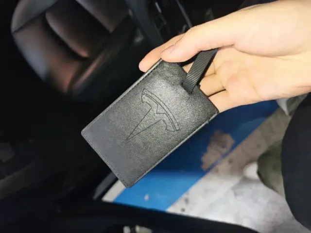 Tesla Model Y — Фото автомобиля 8