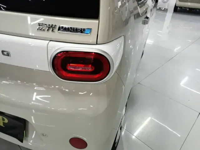 Wuling Hongguang Mini EV — Фото автомобиля 7
