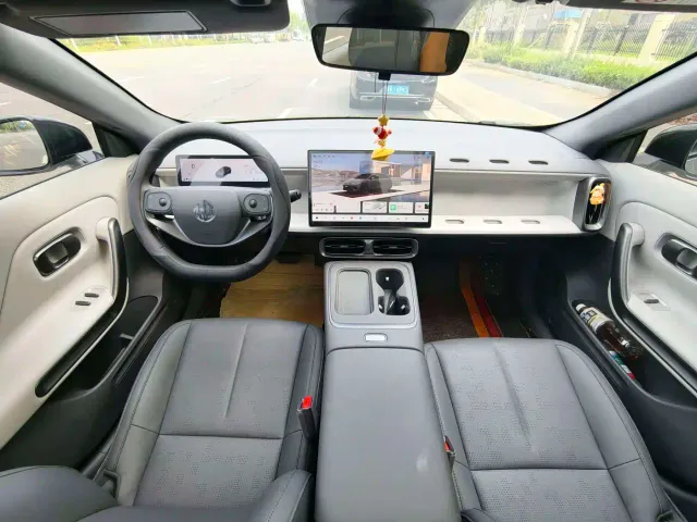 Leapmotor Lafa 5 — Фото автомобиля 6