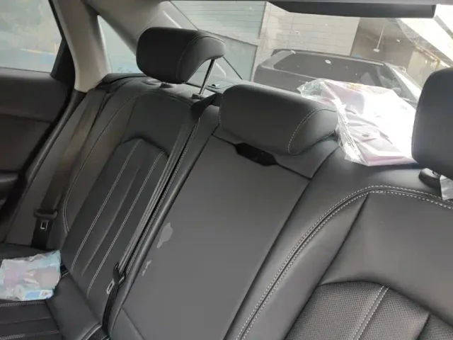 Audi A4L — Фото автомобиля 18