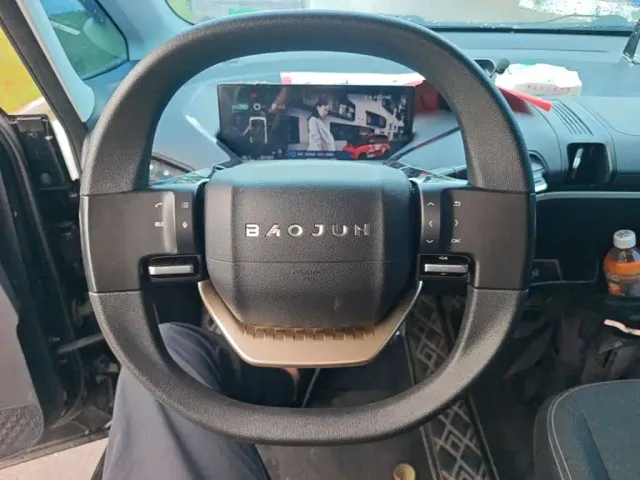 Baojun KiWi EV — Фото автомобиля 10
