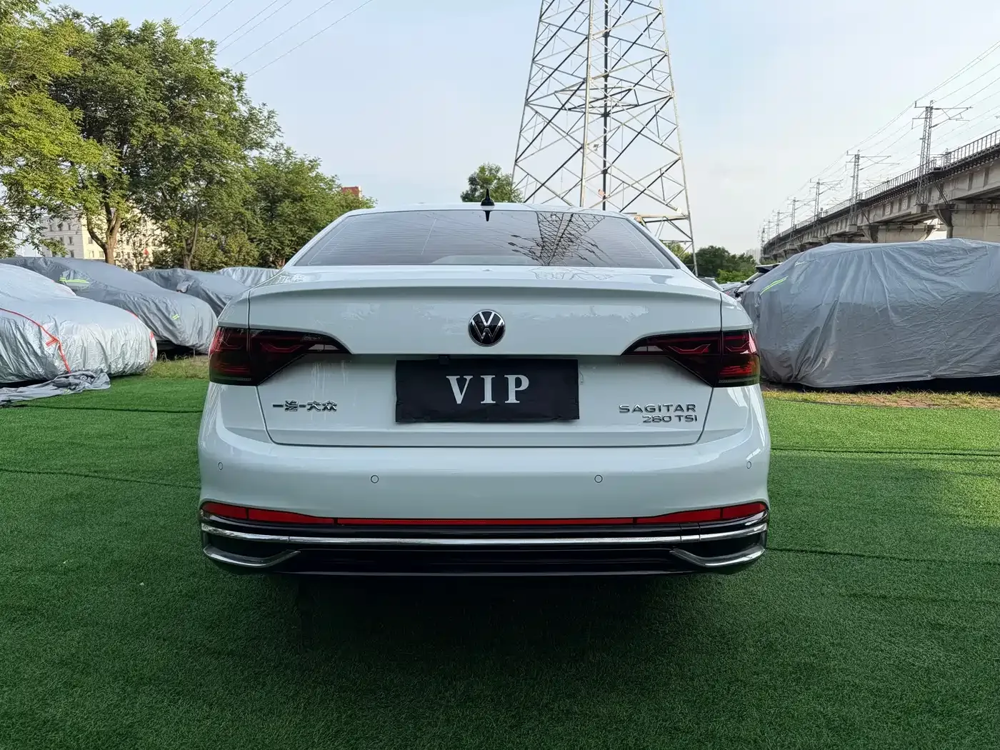 Volkswagen Sagitar 2023 Model Year 280TSI DSG Surpass Edition — Фото автомобиля 5
