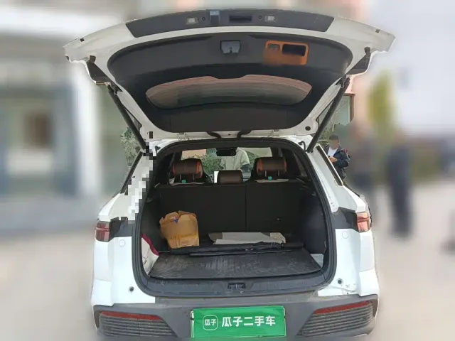 BYD Song Pro — Фото автомобиля 15