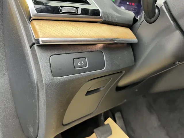Volvo XC90 — Фото автомобиля 27