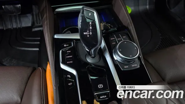 BMW 5 Series G30 — Фото автомобиля 12