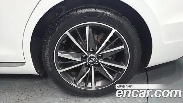 Hyundai Grandeur Новый Grandeur IG — Фото автомобиля 20