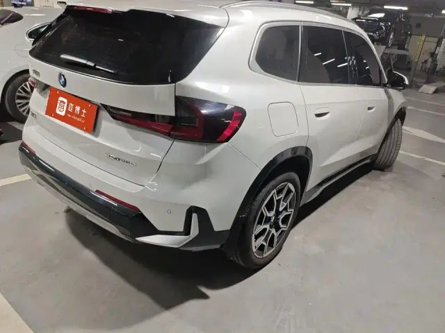 BMW X1 — Фото автомобиля 4