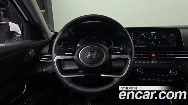 Hyundai Avante CN7 — Фото автомобиля 12