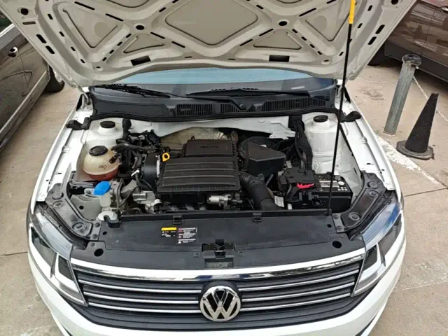 Volkswagen Lavida — Фото автомобиля 19
