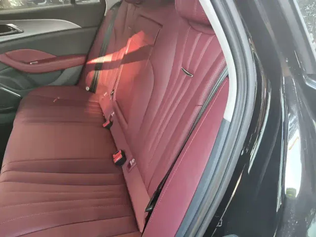 Hongqi H5 — Фото автомобиля 13