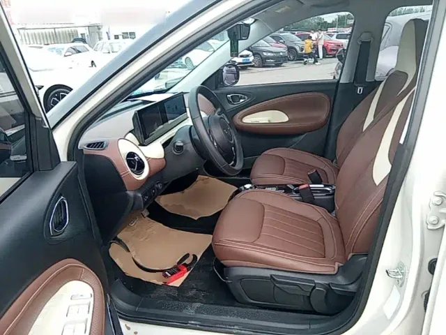 Wuling Bingo — Фото автомобиля 15