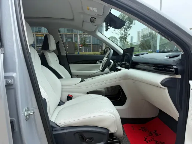 Geely Galaxy E5 — Фото автомобиля 9