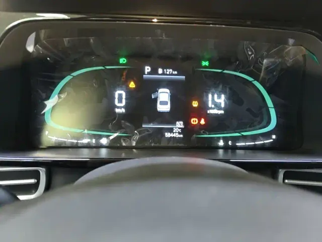 Hyundai Elantra — Фото автомобиля 11
