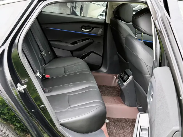 Honda Accord — Фото автомобиля 11
