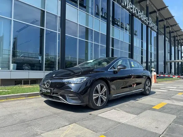 Фотография автомобиля — Mercedes-Benz EQE