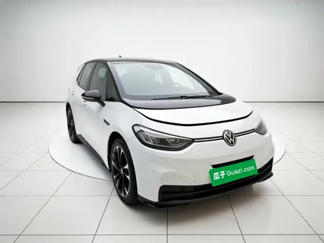 Volkswagen ID.3 — Фото автомобиля 3