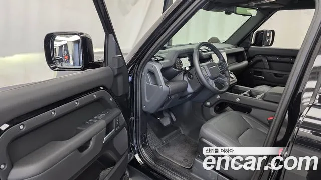 Land Rover Defender L663 — Фото автомобиля 15