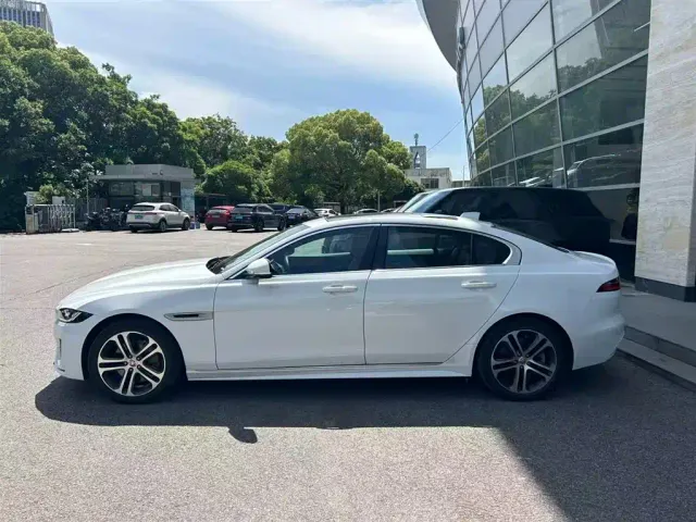 Jaguar XEL — Фото автомобиля 18