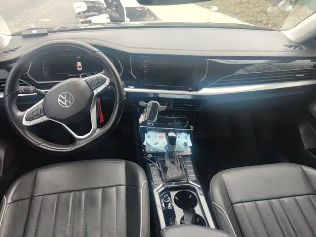Volkswagen Passat — Фото автомобиля 12
